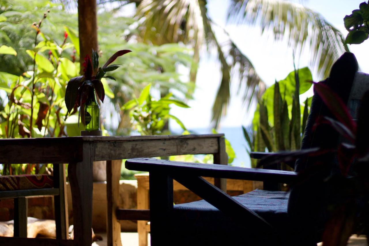 Butterfly Space- A Non-Profit Eco-Lodge Nkhata Bay Eksteriør bilde