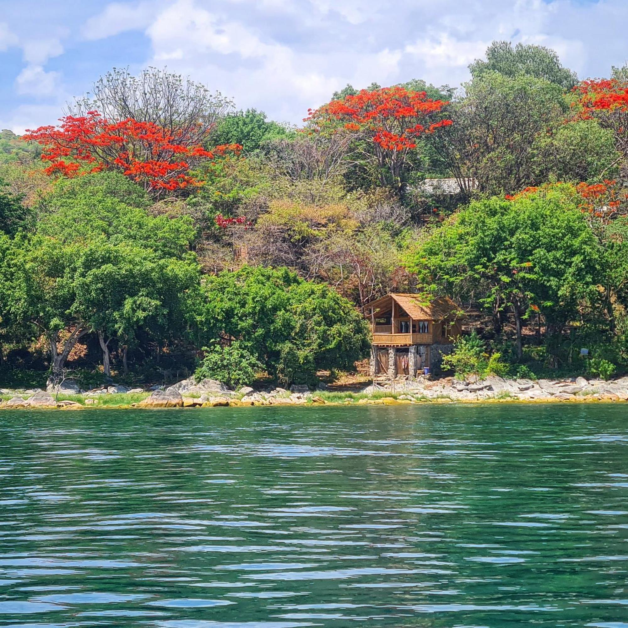 Butterfly Space- A Non-Profit Eco-Lodge Nkhata Bay Eksteriør bilde