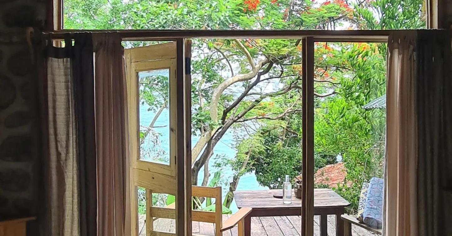 Butterfly Space- A Non-Profit Eco-Lodge Nkhata Bay Eksteriør bilde