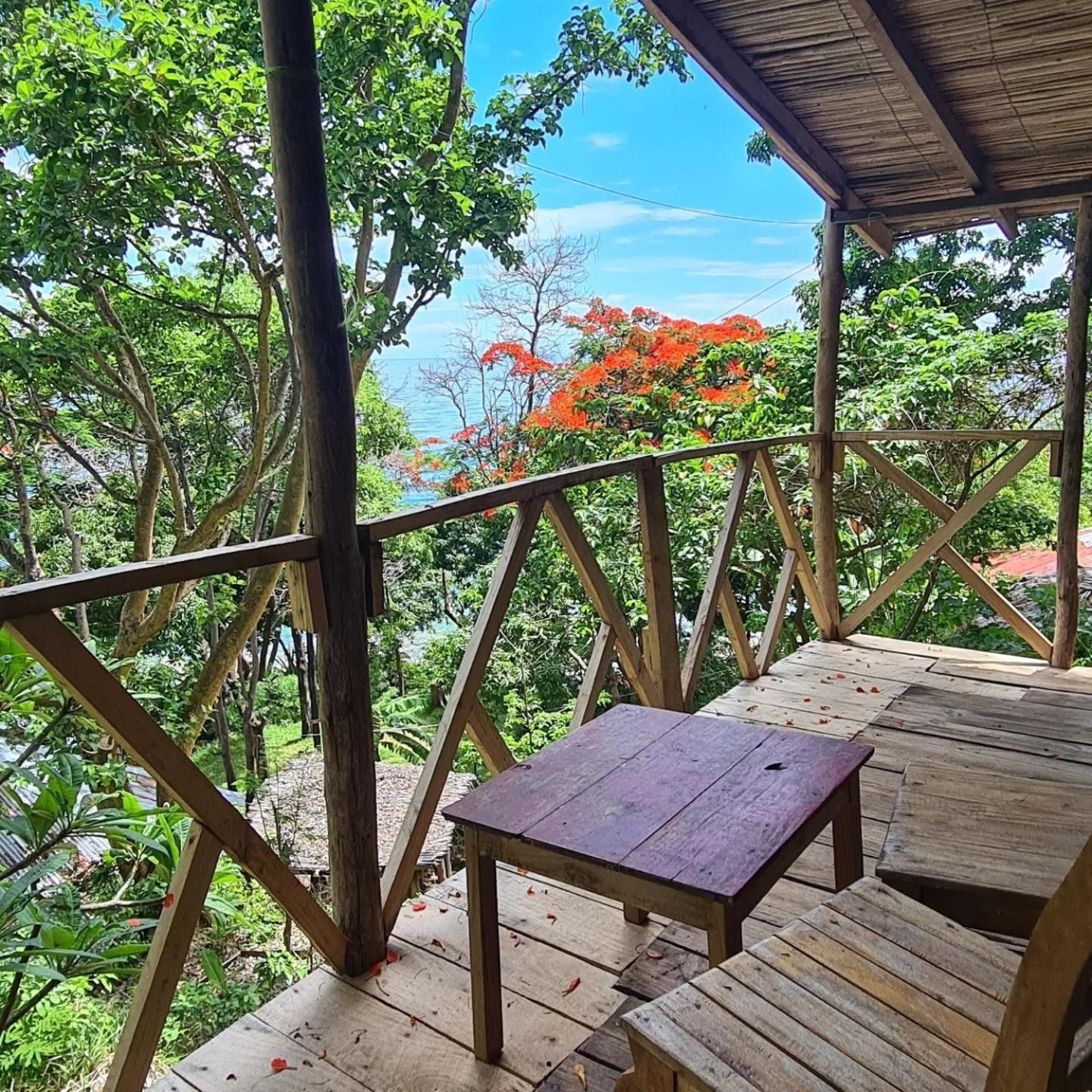 Butterfly Space- A Non-Profit Eco-Lodge Nkhata Bay Eksteriør bilde