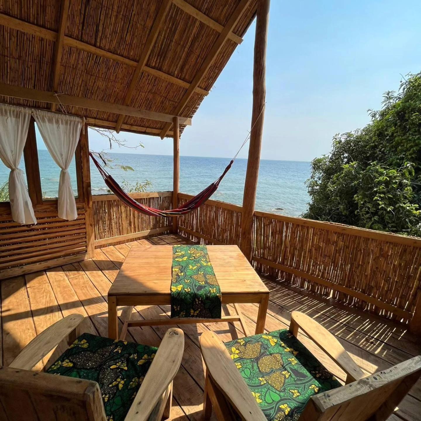 Butterfly Space- A Non-Profit Eco-Lodge Nkhata Bay Eksteriør bilde